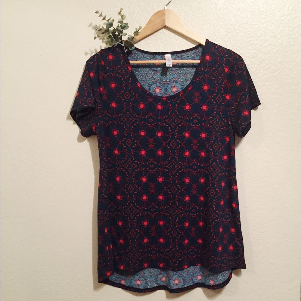 LuLaRoe | Geometric Patterned Classic T